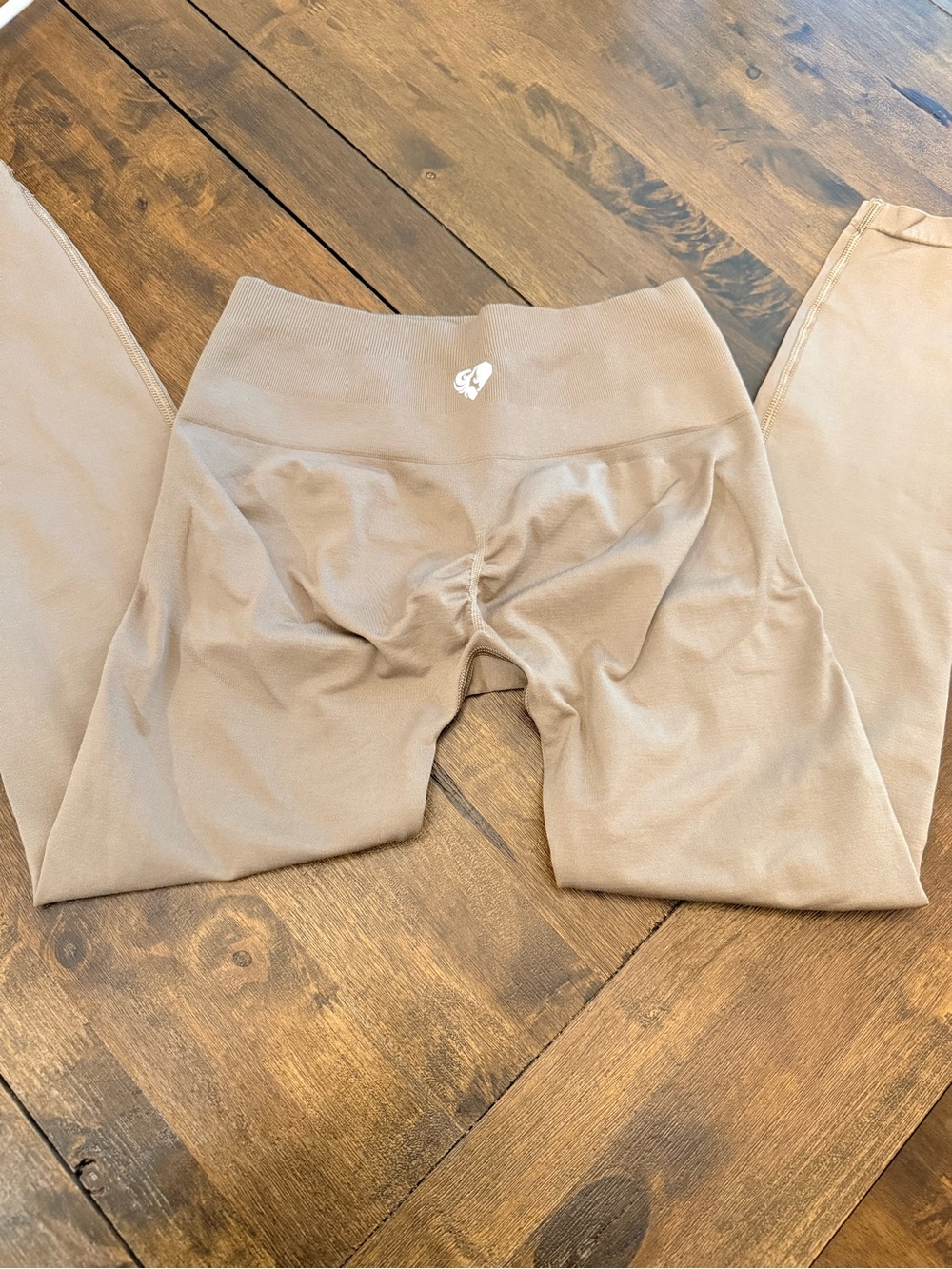 Women’s best Define 2.0 scrunch leggings